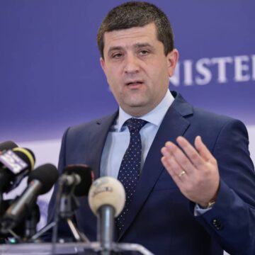 radu-miruta-ministrul-economiei-conferinta-de-presa.jpg „Am greșit când am spus asta”