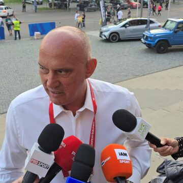 „Mimi s-a luat de Florentin Petre. Măi, agariciule, îți dădeam una în scăfârlia aia”