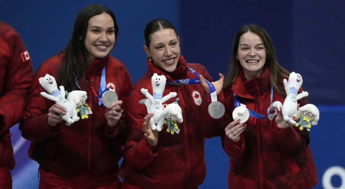 s-a născut fără 3 degete și a învins depresia! „Mereu îmi ascundeam mâna, deși n-ar fi trebuit”