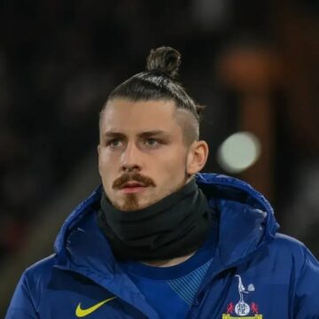 Veste-uriasa-primita-de-Radu-Dragusin-inaintea-derby-ului-cu-Arsenal-Ce-se-va-intampla-cu-romanul.jpg Veste uriașă primită de Radu Drăgușin înaintea derby-ului cu Arsenal