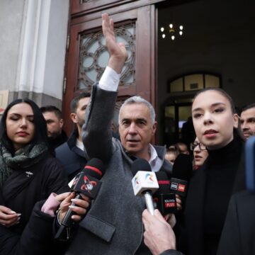 doi judecători se contrazic pe o decizie