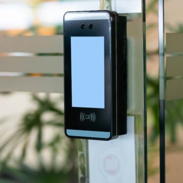 Cum a ajuns un client de 10 ani al unui magazin să fie confundat de angajați cu un hoț