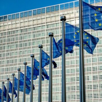 comisia-europeana-aminteste-ca-romania-a-intarziat-trei-luni-jalonul-privind-pensiile-speciale-ce-se-intampla-cu-cele-231-de-milioane-de-euro-e1771440583417.jpg Comisia Europeană amintește că România a întârziat trei luni jalonul privind pensiile speciale