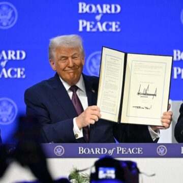 Administraţia Trump a trimis invitații pentru prima reuniune a Consiliului pentru Pace, organizată la un institut redenumit după președintele american