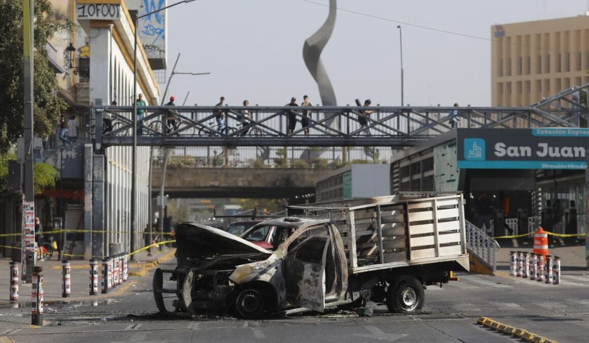 membrii cartelului se răzbună prin atacuri violente