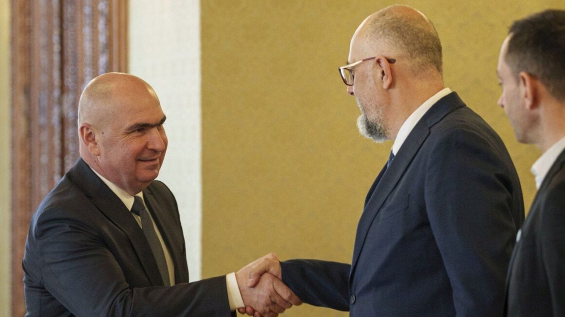 „Bolojan a cerut răgaz de gândire”. Kelemen Hunor i-a spus să scadă taxele și impozitele