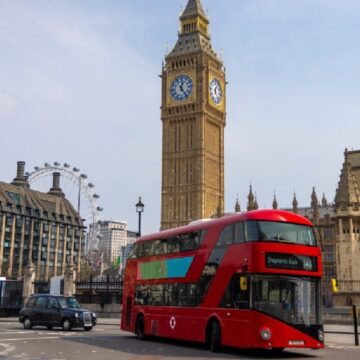 Românii care merg în Marea Britanie vor avea nevoie de ETA. Când se aplică noua regulă și cât costă