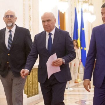 nici-kelemen-hunor-nu-mai-este-de-partea-lui-ilie-bolojan-in-scandalul-taxelor-si-impozitelor-majorate-oamenii-au-dreptate-e1770136818986.jpg Nici Kelemen Hunor nu îl mai susține pe Bolojan în scandalul taxelor și impozitelor majorate și a luat o decizie