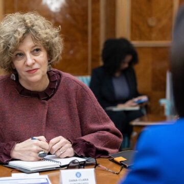oana-gheorghiu.jpg Oana Gheorghiu crede că și compania TAROM ar trebui să fie privatizată după modelul Dacia