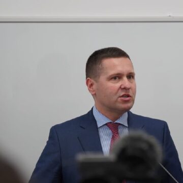 prim-vicepresedintele-psd-corneliu-stefan.jpg Un lider PSD propune reducerea numărului de parlamentari la 300: „Începem reforma de sus”