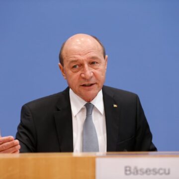 traian-basescu-1.jpg „Ei pe ce lume trăiesc?!”