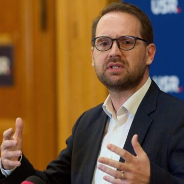 dominic-fritz-concedieri-desfiintare-posturi-primaria-timisoara-politia-locala-e1772805526385.jpg Dominic Fritz concediază angajați din Primăria Timișoara şi Poliţia Locală cu „un respect mare pentru aceștia”