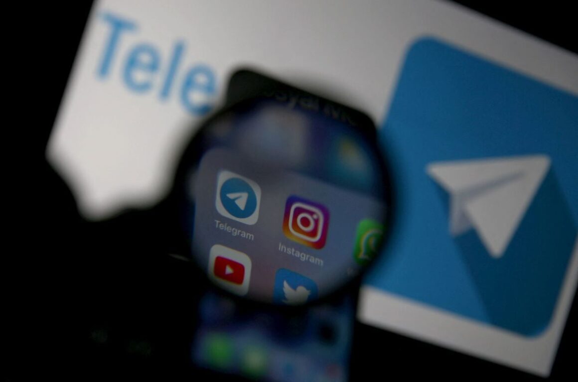 Cum folosește Mossadul Telegram și Instagram pentru a porni o revoltă în inima Iranului