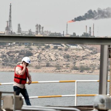 insula-kharg.jpg Cum seamănă insula Kharg, râvnită de Donald Trump, cu Insula Șerpilor