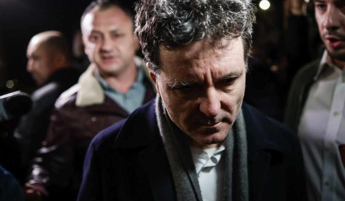 „Am de o sută de ori mai multe informații decât dumneavoastră”