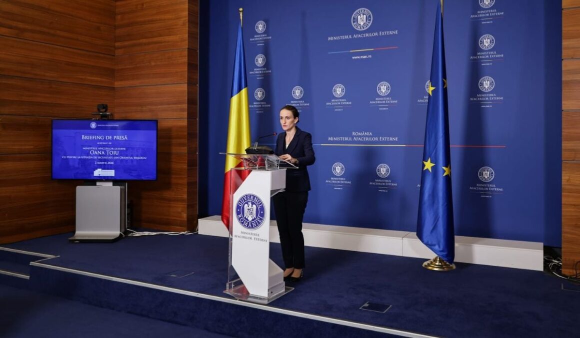 Oana Țoiu, răspuns acid pentru Victor Ponta, care acuză că fiicei sale i-a fost blocată îmbarcarea într-un autocar spre Oman: „Avem anumite criterii”