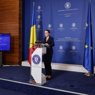 oana-toiu-conferinta-presa-2-martie-2026-1.jpg Oana Țoiu, răspuns acid pentru Victor Ponta, care acuză că fiicei sale i-a fost blocată îmbarcarea într-un autocar spre Oman: „Avem anumite criterii”
