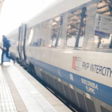 lucrurile pe care și le-au uitat călătorii în tren, în Polonia