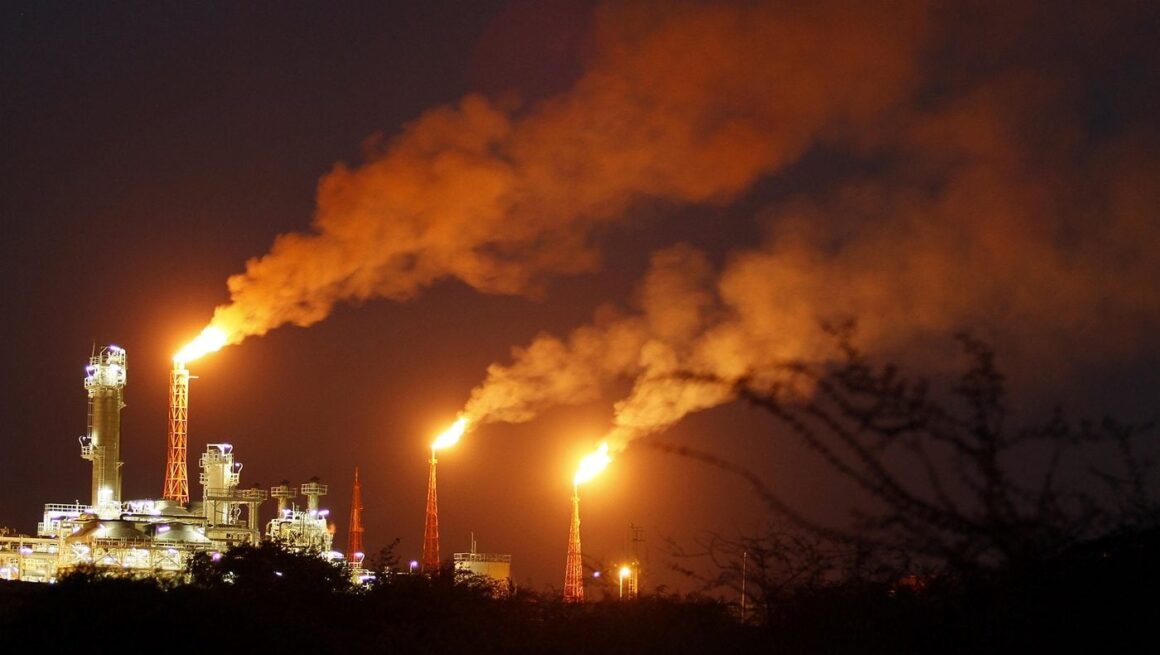 profimedia-1084757433-e1774476353229.jpg Teheranul se pregătește pentru un atac terestru al SUA cu o defensivă sângeroasă pe insula Khang