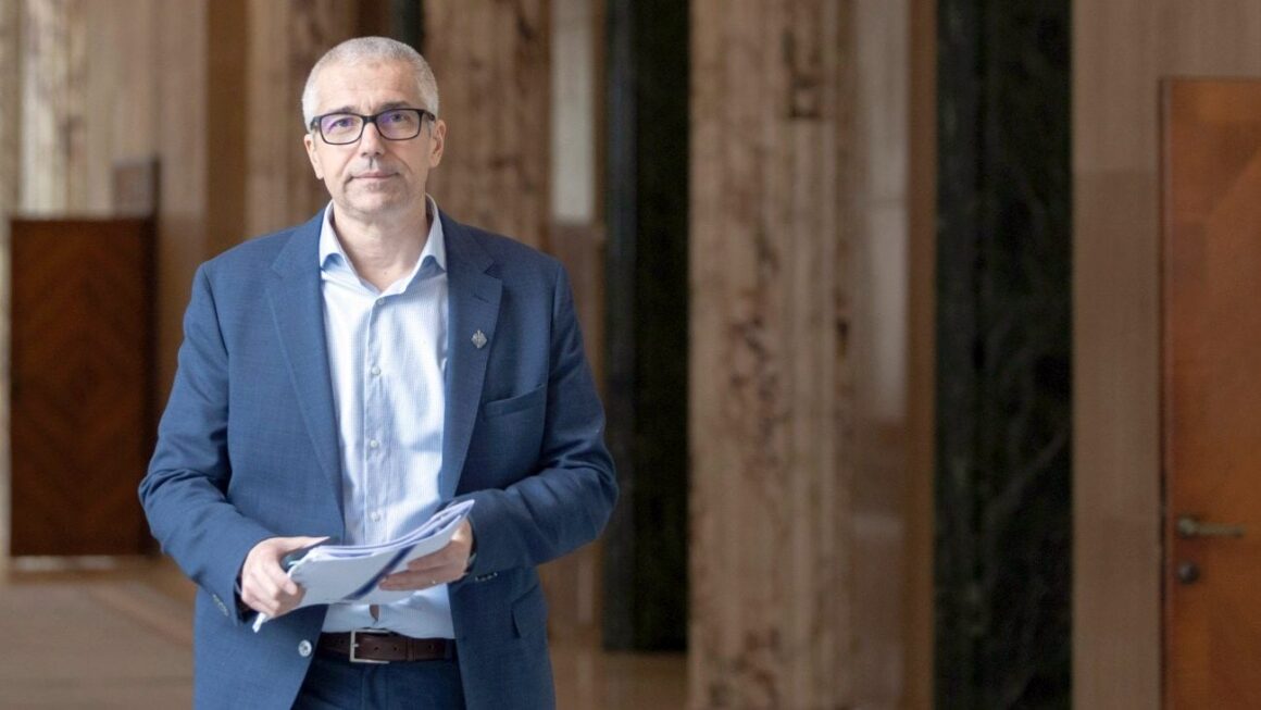 Viorel Cerbu – DNA, Codrin Miron – DIICOT și Cristina Chiriac