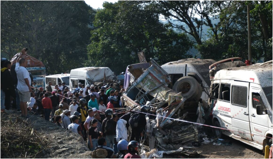 14 oameni au murit, inclusiv copii