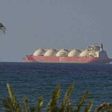 Iranul anunță deschiderea totală a Strâmtorii Ormuz pentru navele comerciale, dar cu o condiție esențială