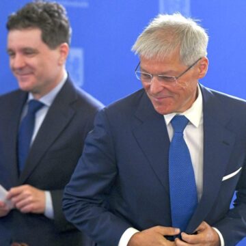 ex-premier și președinte USR, cu legături în Franța