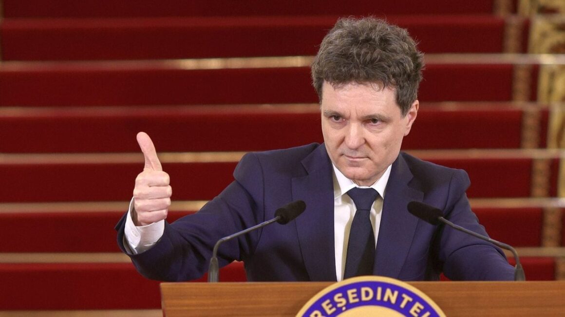 Ce a cerut Nicușor Dan la 3 ani de când Vlad Voiculescu, Cîțu și Mihăilă sunt urmăriți penal în dosarul vaccinurilor