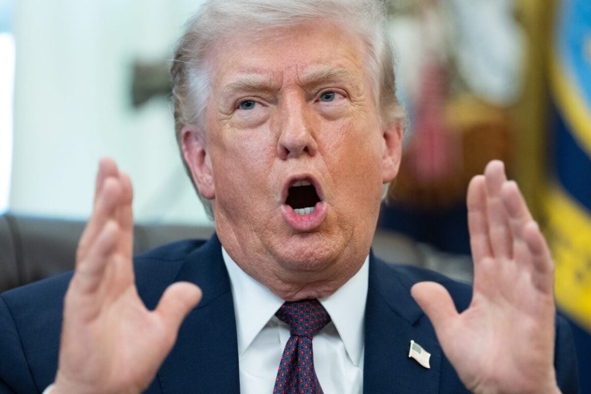 donald-trump-2-scaled-e1774998957105.jpg Donald Trump anunță că SUA vor părăsi Iranul „foarte curând”, indiferent dacă există sau nu un acord