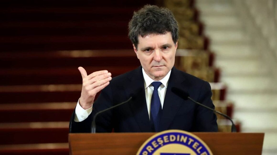 Nicușor Dan a semnat demisiile miniștrilor PSD și numirile noilor miniștri interimari. Ce urmează săptămâna viitoare