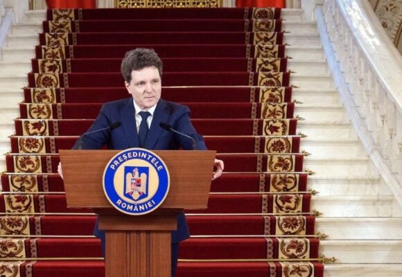 „Calm și vom trece prin asta”. Nicușor Dan, fără soluții după ce PSD a decis retragerea miniștrilor din Guvern