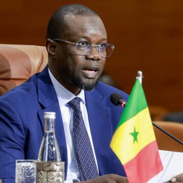 premierul-senagalez-ousmane-sonko-foto-profimedia-e1775393845754.jpg Miniștrii unei țări nu mai au voie să călătorească în străinătate din cauza scumpirii combustibililor: „Sunt vremuri foarte grele”