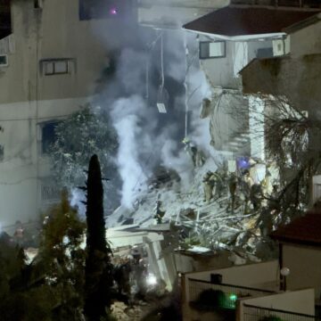 razboi-israel-iran-sua.jpg Război în Iran, ziua 38. Iranul îl amenință pe Trump: „Acțiunile tale nesăbuite târăsc SUA într-un adevărat iad”