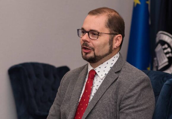 Ce spune un profesor de științe politice după retragerea miniștrilor PSD