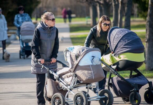 Numărul nașterilor din Rusia a ajuns la cel mai scăzut nivel din ultimii 200 de ani, în pofida presiunilor făcute de Vladimir Putin asupra femeilor