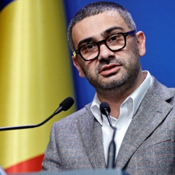 traditia-casatoriilor-fortate-va-fi-interzisa-in-romania-si-pedepsita-cu-inchisoarea-florin-manole-mamele-minore-trebuie-sa-devina-o-istorie-trista-e1775673148596.jpg Mamele minore o istorie tristă