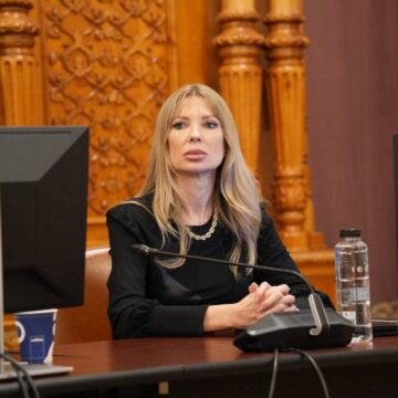 victoria-stoiciu-senatoare-psd-e1777369475444.jpg „Nu pot face parte dintr-un proiect care sacrifică valorile democratice”