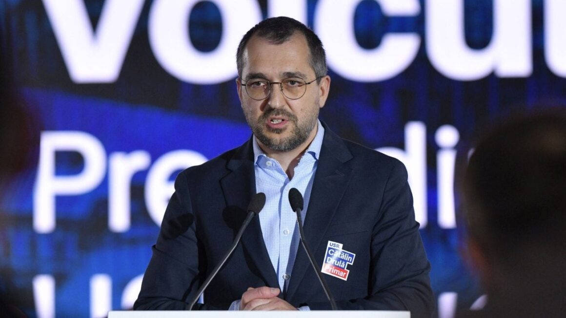 Reacția lui Vlad Voiculescu după ce România a pierdut în primă instanță procesul cu Pfizer pentru vaccinurile COVID