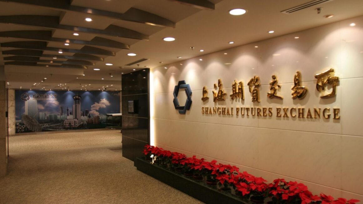 China pregătește contracte pentru tokeni cu Inteligența Artificială