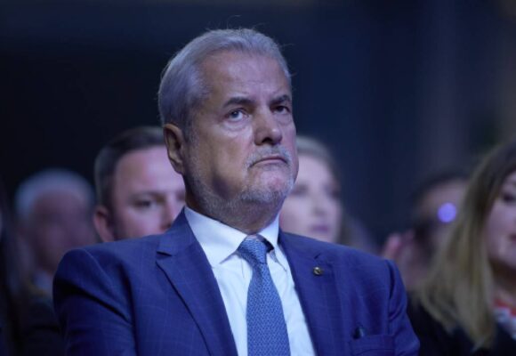 Adrian Năstase, scos din sărite de o decizie a Guvernului Bolojan: „Inutilă și lipsită de sens”
