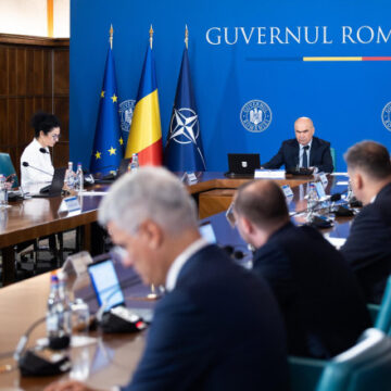 „Guvernul Bolojan a fost îngrozitor. România alunecă spre o scădere dramatică a nivelului de trai, pentru cel puțin următorii 2 ani”