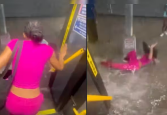 femeie-luata-de-apa-cand-coboara-din-autobuz-in-new-york.png O femeie a fost trântită de viitură în momentul în care a coborât dintr-un autobuz, în New York