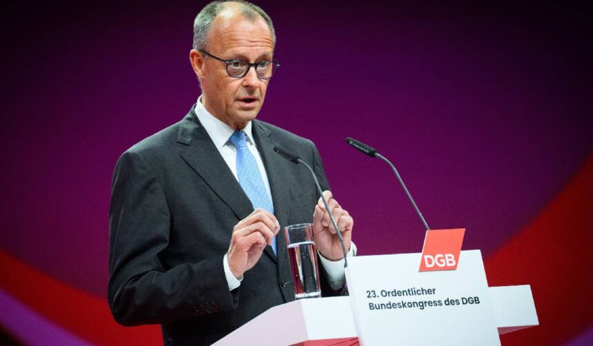 De ce a fost huiduit Friedrich Merz la cel mai mare congres al sindicatelor din Germania