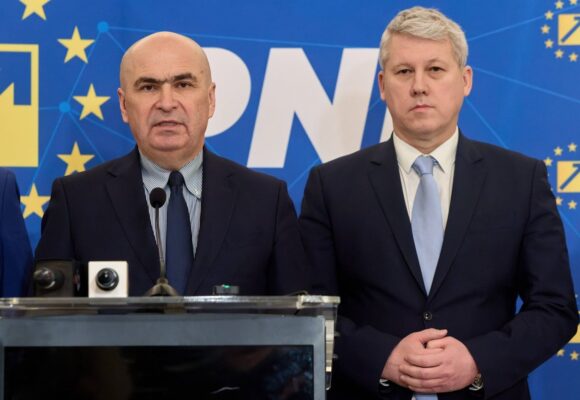 PNL trece în opoziție, după ce Guvernul Bolojan a fost demis prin moțiunea de cenzură PSD-AUR