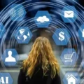 Instanțele din China decid că firmele nu pot concedia angajați doar pentru că A.I.-ul le automatizează munca. Judecătorii cer companiilor să ofere alternative și reconversie profesională