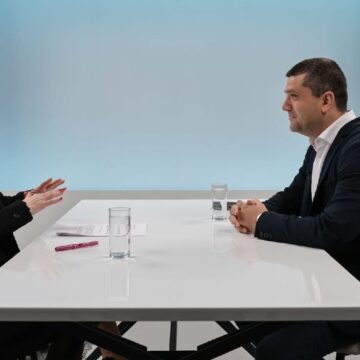 interviu-radu-miruta-vlad-chirea.jpg Ministrul Apărării, Radu Miruță, dezvăluie care e riscul ca o dronă străină să ajungă mai aproape de București și ce face Armata ca asta să nu se întâmple
