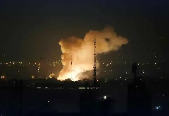 BREAKING. Statele Unite atacă din nou Iranul. Armata SUA a vizat un sit militar iranian care „amenința” forțele americane și traficul prin Strâmtoarea Ormuz. Au fost interceptate mai multe drone lansate din Iran