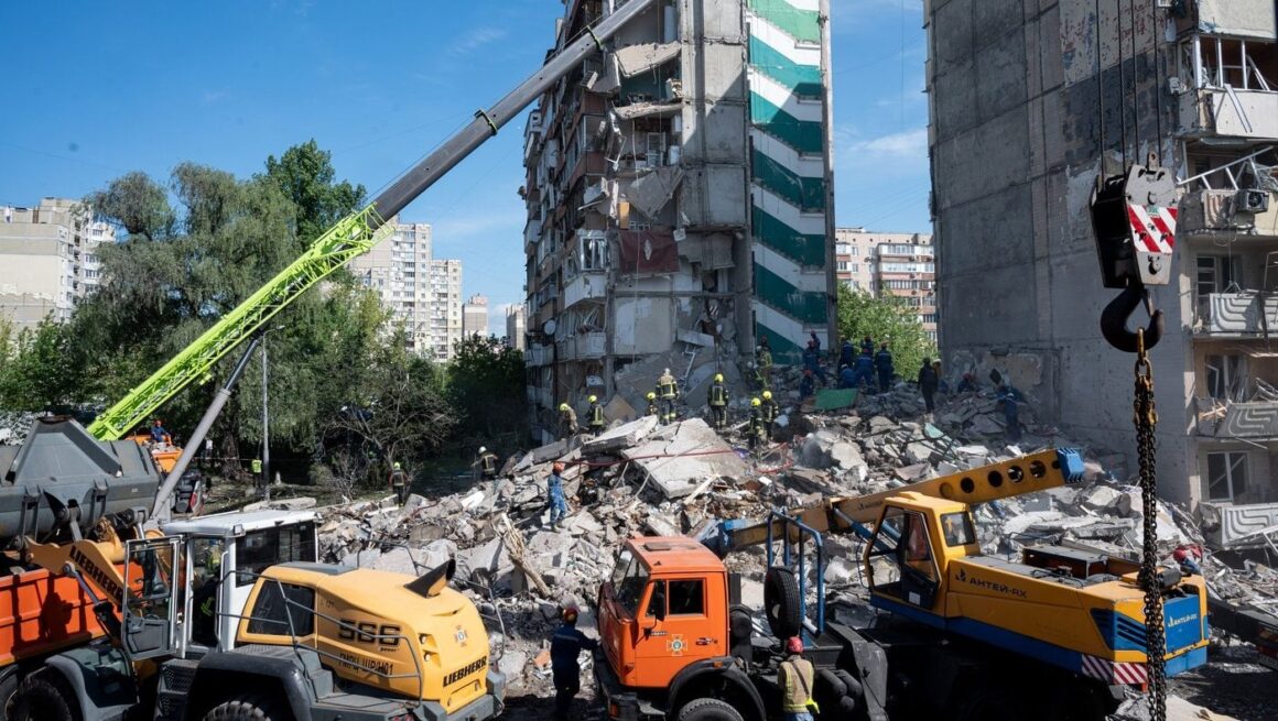peste 1.400 într-o singură zi. Morți, răniți și dispăruți la Kiev