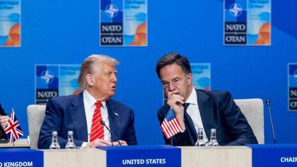 NATO face eforturi majore pentru a atinge țintele setate de Trump privind Apărarea. Săptămâna viitoare, la Bruxelles, Rutte va presa companiile europene de armament să crească producția și investițiile