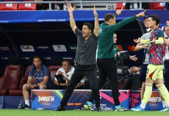 „A fost PENALTY la Madueke!